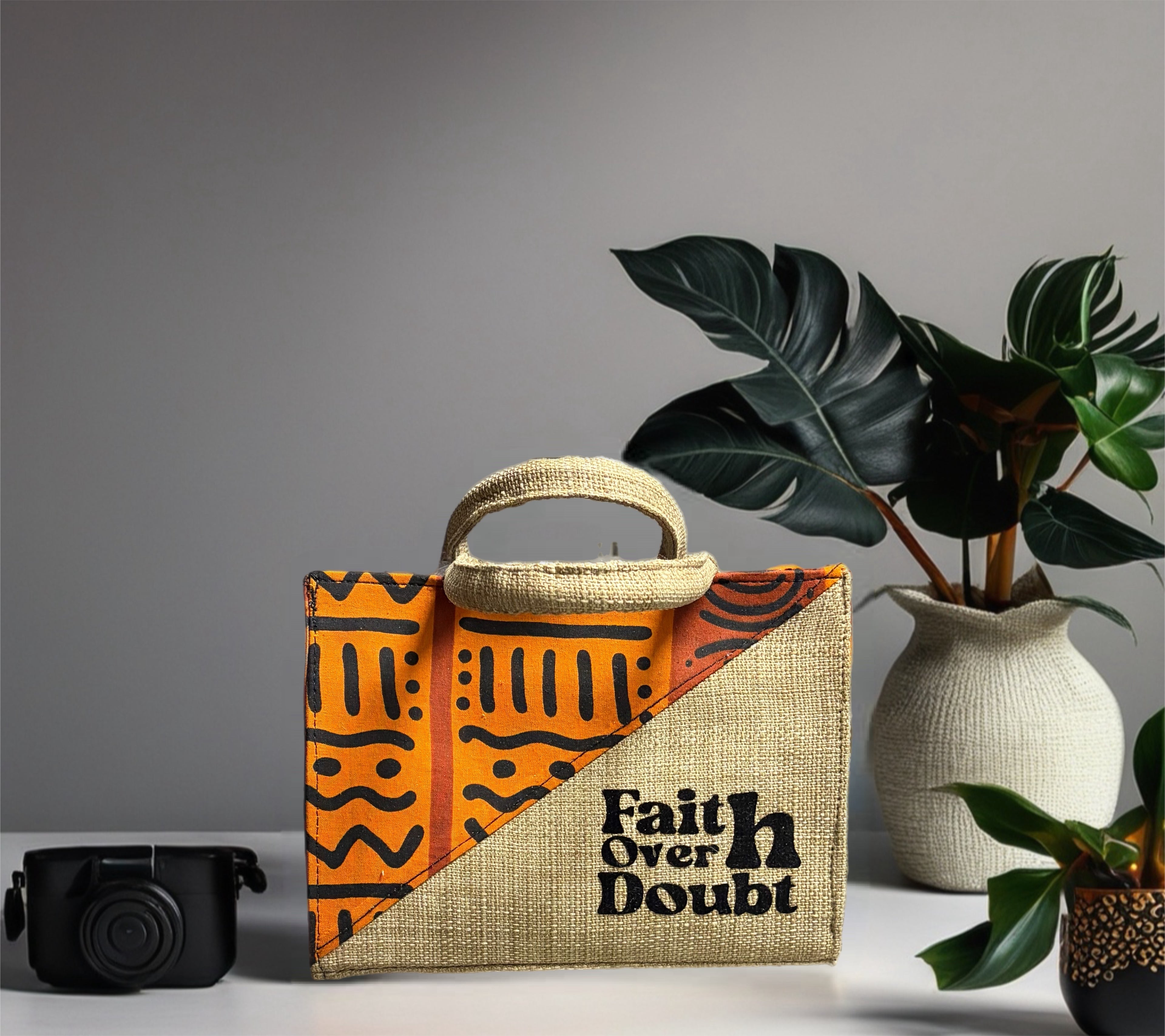 Inspo mid-Tote Bag with message