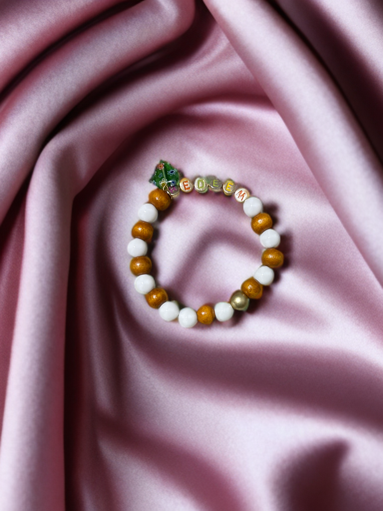 Inspo Women bead message bracelet